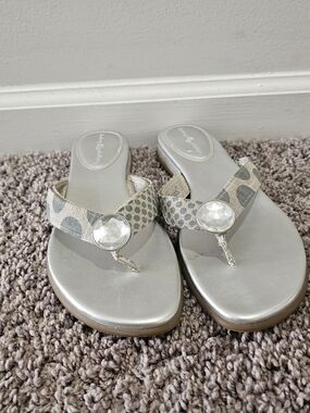 lindsay phillips Silver Metallic Jeweled Thong Sandals Size 8